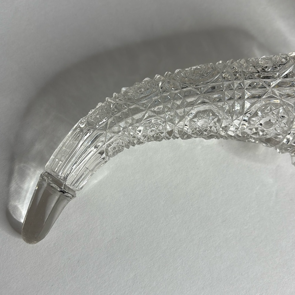 GLASS HORN FLOWER VASE (ANTIQUE) - Picture 3 of 6
